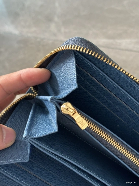 ZIPPY WALLET LOUIS VUITTON 0120